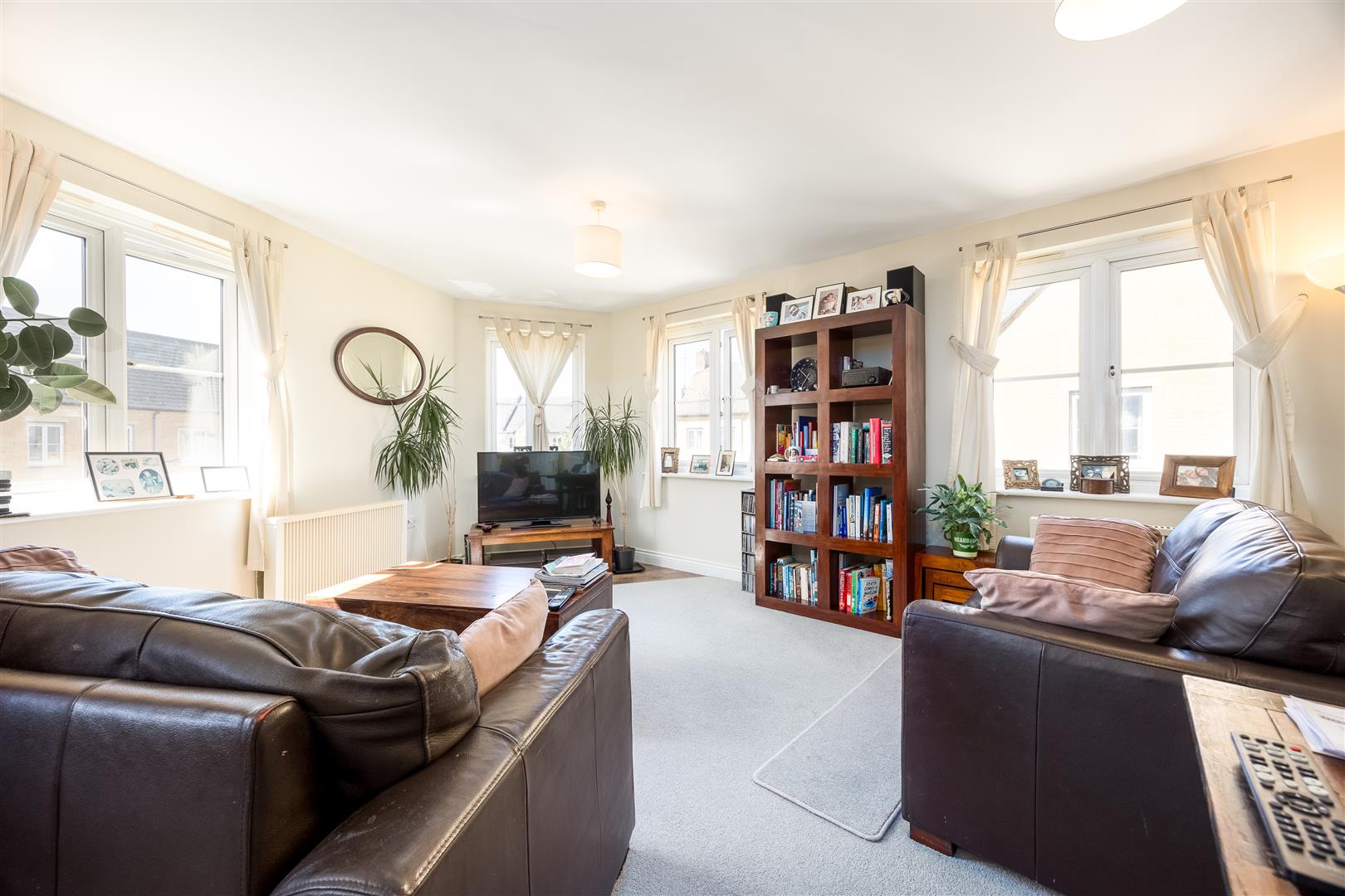 For Sale 2 Bed Apartment